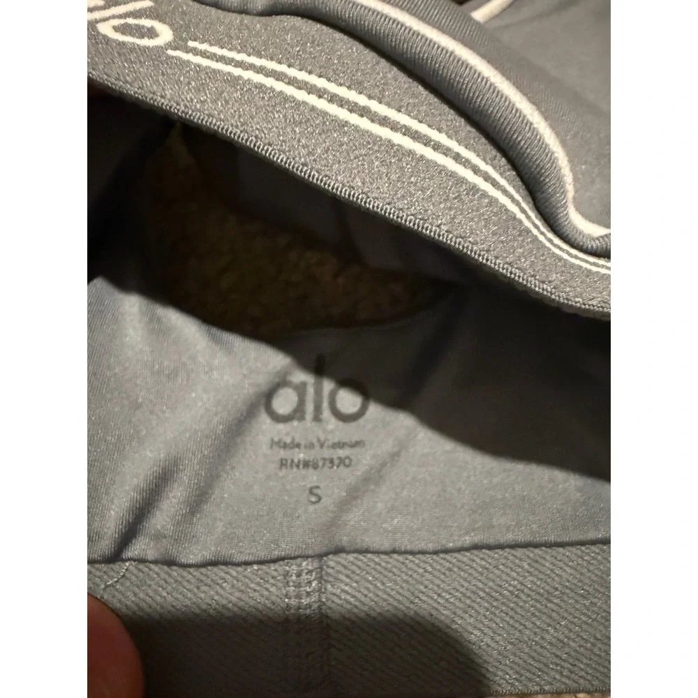 Alo Yoga Airbrush heart throb Sports Bra Blue Grey Steel White Piping Small